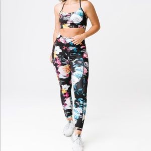 NWOT ZYIA Active Dark Floral Mesh Hi-Rise Leggings